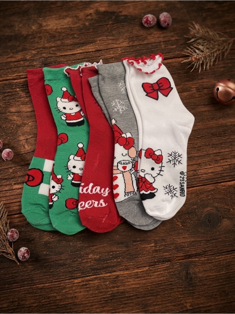 Hello Kitty Holiday Low-Cut Socks - Red, Green, Gray, White